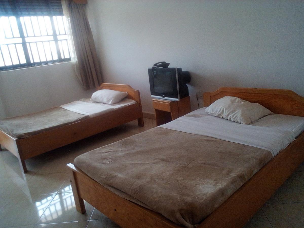 Mamba Hotel Кампала Экстерьер фото